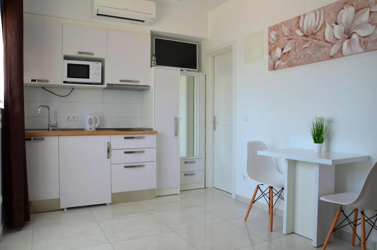 Apartmani Tomi - Trogir Ciovo 0*,  크로아티아