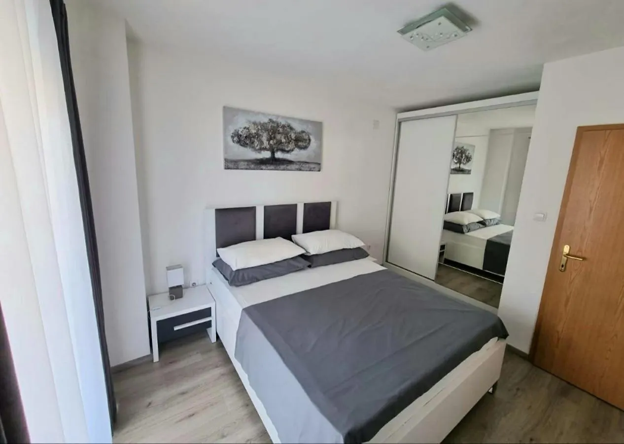 아파트 Apartmani Tomi - Trogir Ciovo