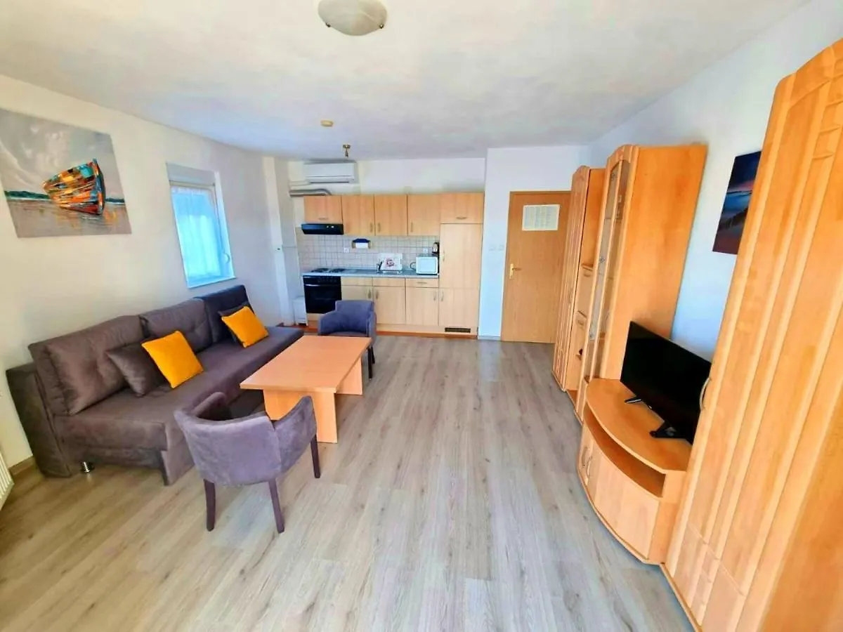 아파트 Apartmani Tomi - Trogir Ciovo 크로아티아