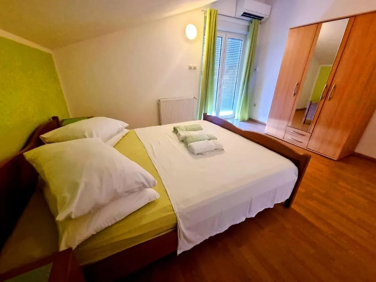 Apartmani Tomi - Trogir Ciovo 0*,